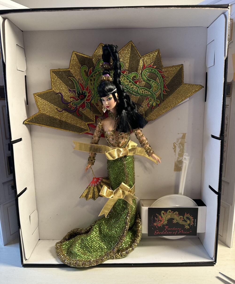 Barbie Bob Mackie Fantasy Goddess of Asia Doll 1998 Mattel 20648